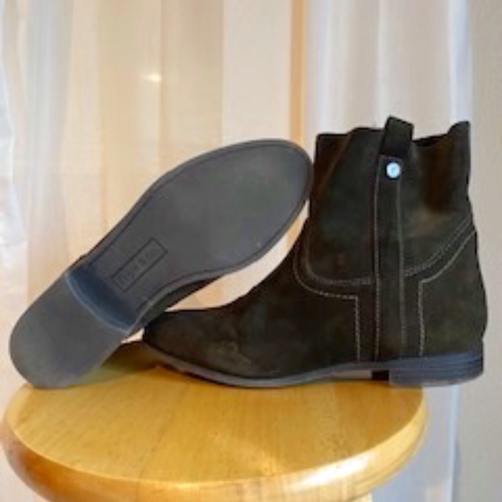 Frye boots ankle boots booties suede